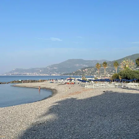 Casa Aiga Marina 아파트 벤티밀리아